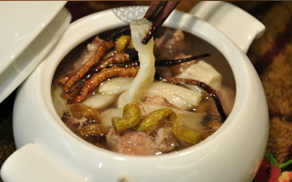 冬蟲夏草這樣燉，營(yíng)養(yǎng)翻倍還不踩雷